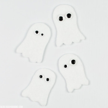 DIY Finger Puppet Ghosts - Vicky Barone