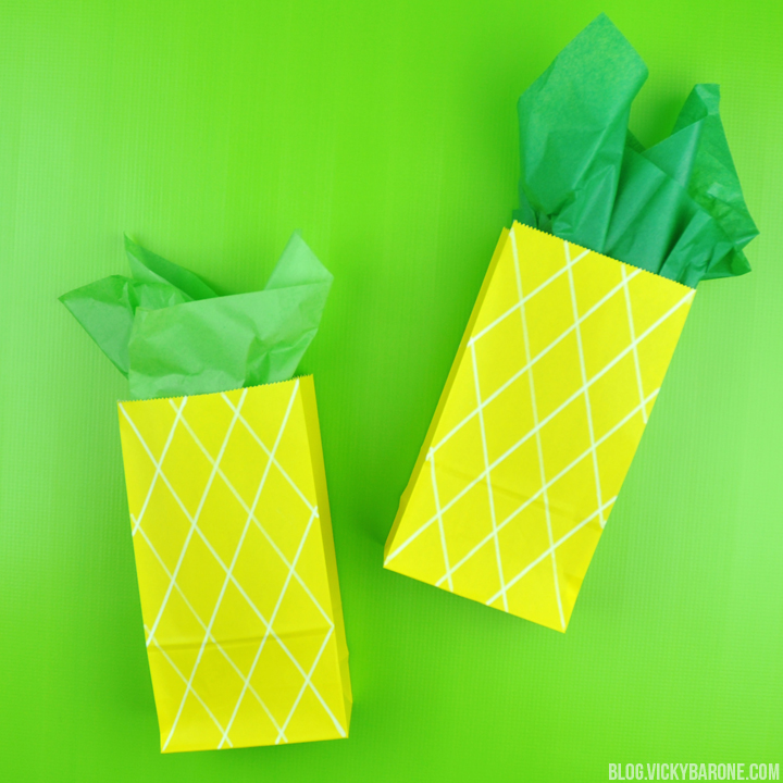 DIY Pineapple Gift Bags | Vicky Barone